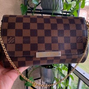 *SOLD* Louis Vuitton Monogram Favorite